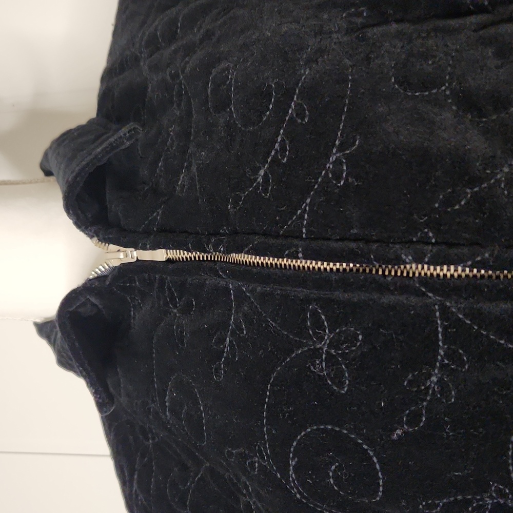 Black velvet quilted  old English Style Winter Jacket. Full Zip Down Whimsigoth - Picture 6 of 13